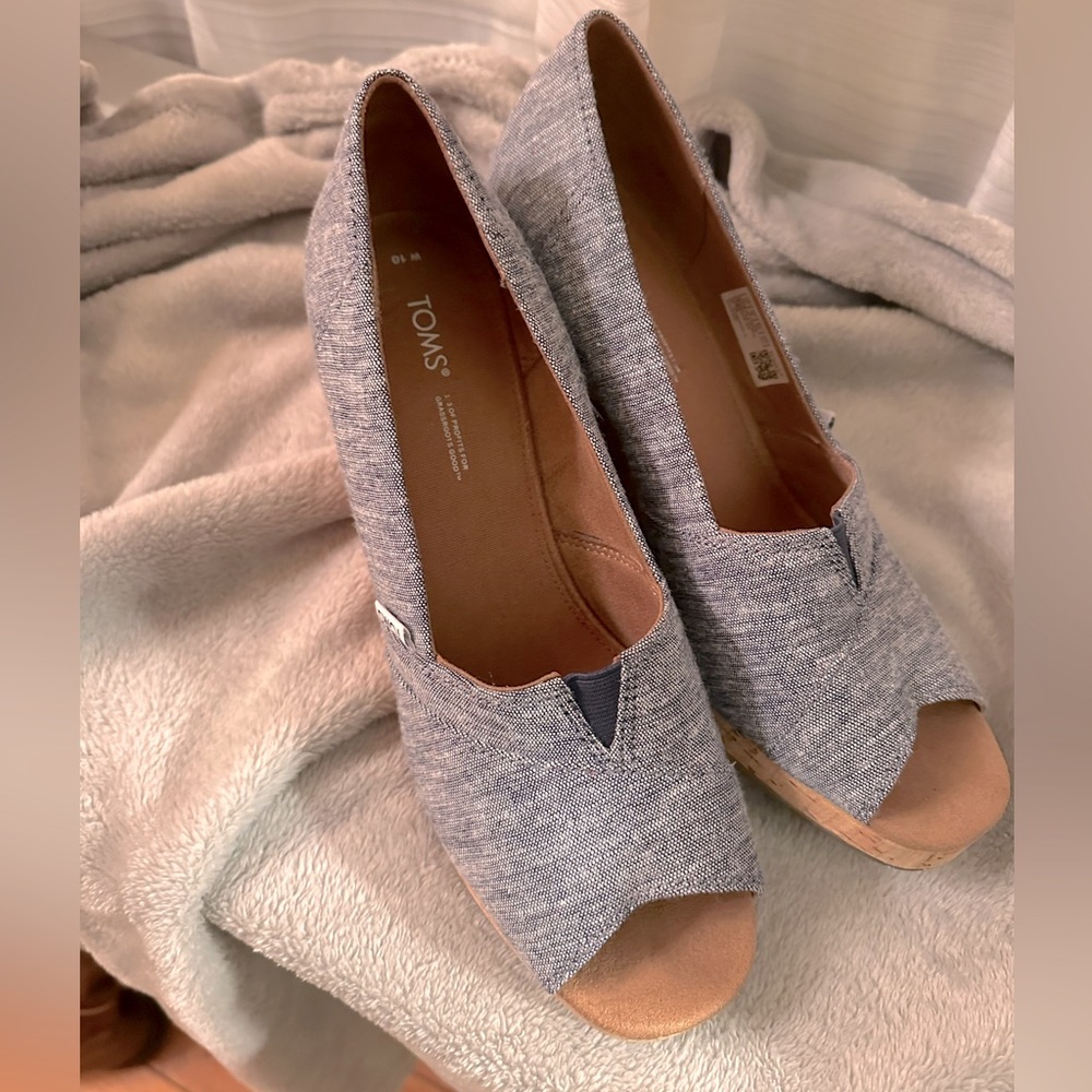 Tom’s Wedge Sandals